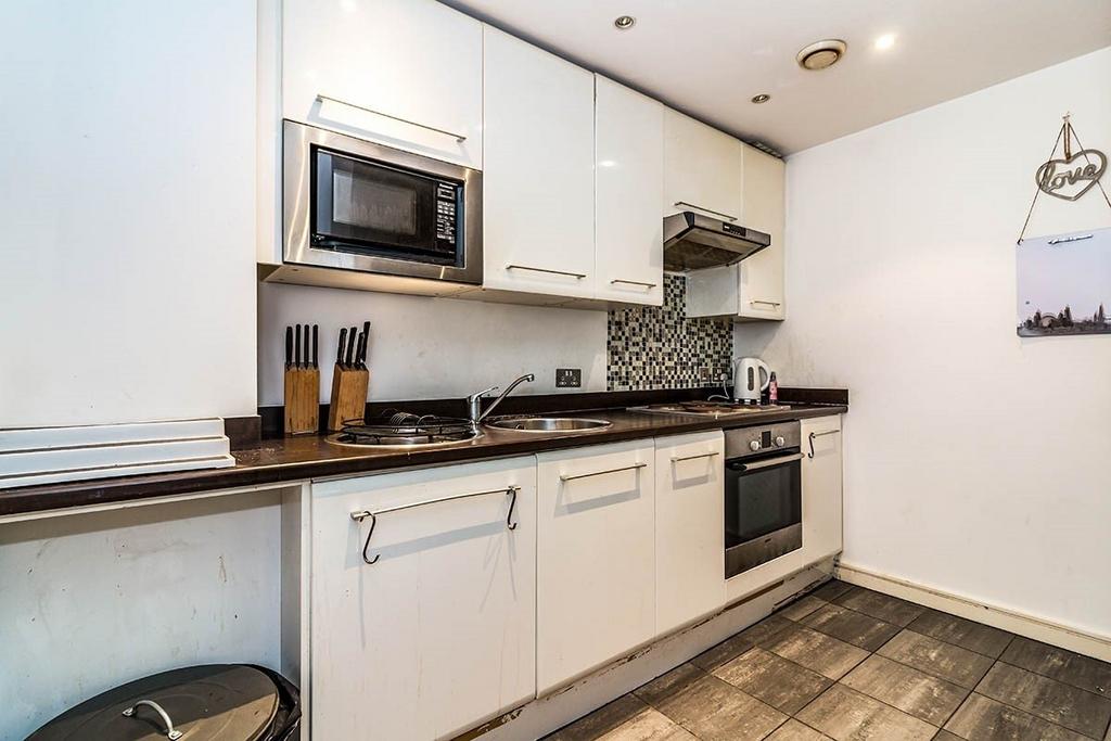 Apartment in Greater Manchester - View 4