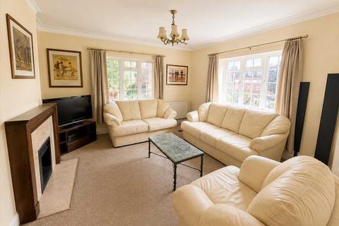 3 bedroom flat for sale, Herga Court, Harrow on  the Hill
