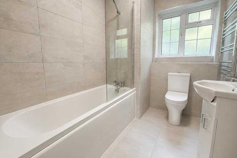 3 bedroom flat for sale, Herga Court, Harrow on  the Hill