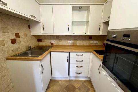 1 bedroom retirement property for sale, Brinton Lane, Hythe, Southampton, Hampshire, SO45 6EE