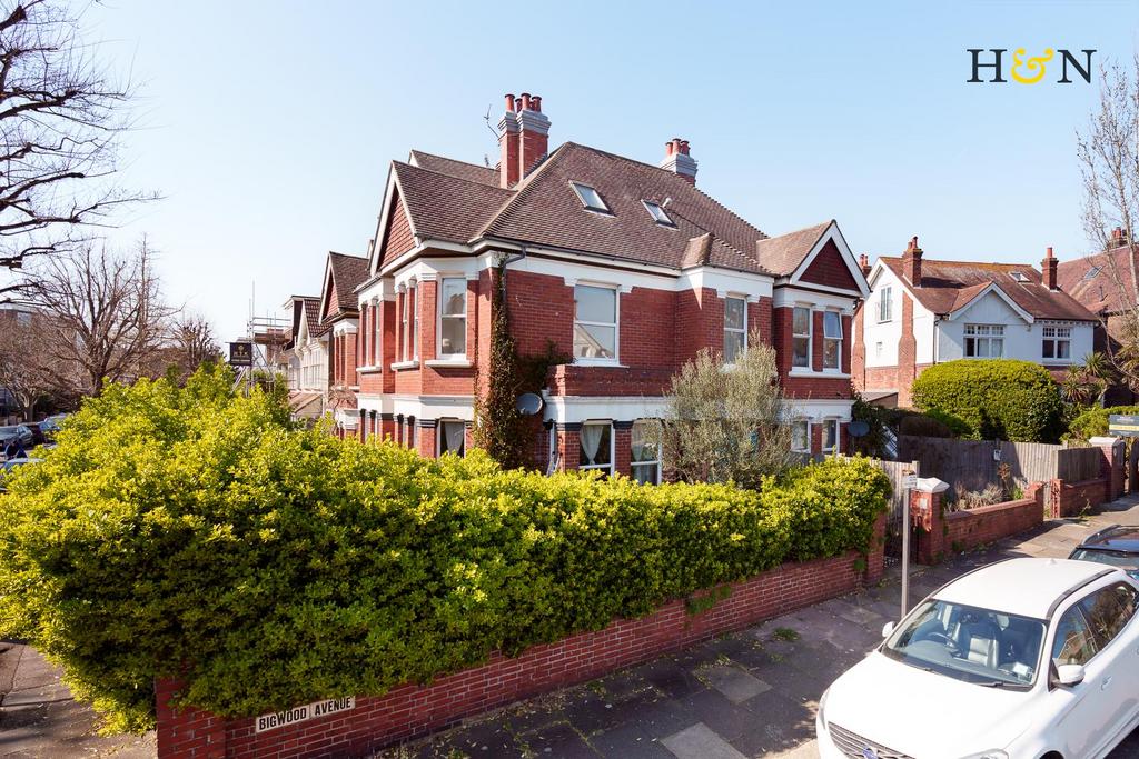 Apartment in Hove