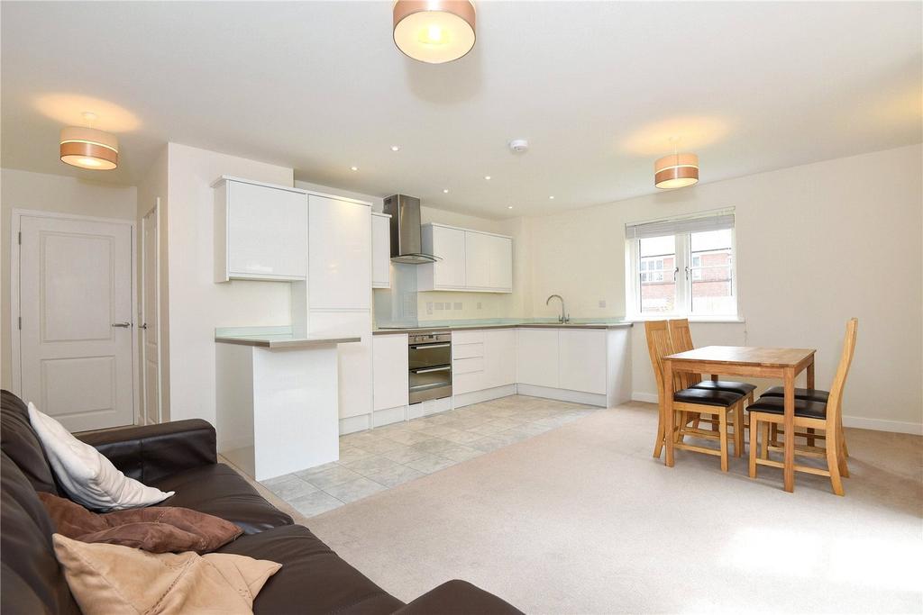 Apartment in Reading - View 3