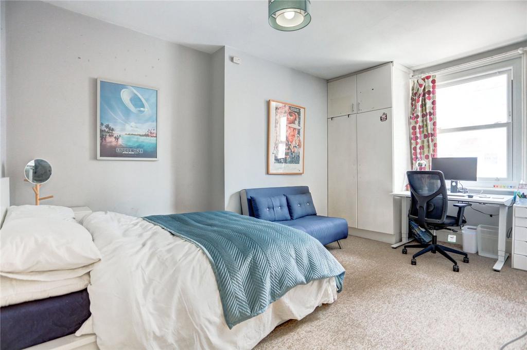 Apartment in Hove - More