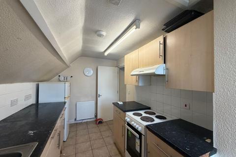 2 bedroom flat for sale, Broadway, West Ealing W13