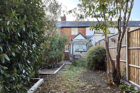 2 bedroom terraced house for sale, Kidmore End Road, Emmer Green, Reading