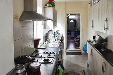 3 bedroom terraced house to rent, Bridge Road, Spinney Hills, Leicester LE5