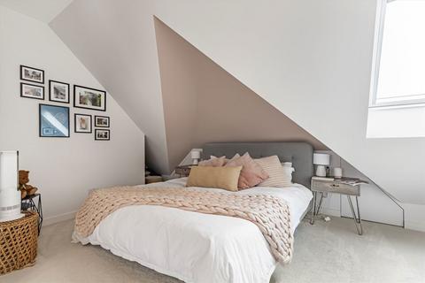 4 bedroom terraced house for sale, Kings Terrace, Old Isleworth TW7