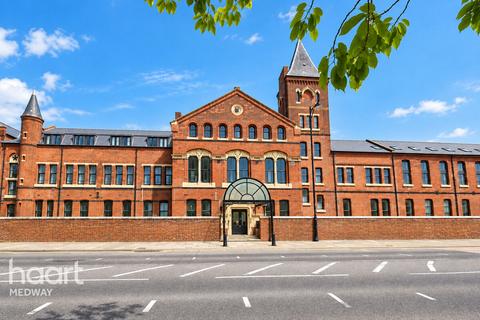 2 bedroom apartment for sale, Bishops Court Street, Rochester