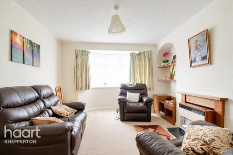 4 bedroom semi-detached house for sale, Southfields Avenue, Ashford