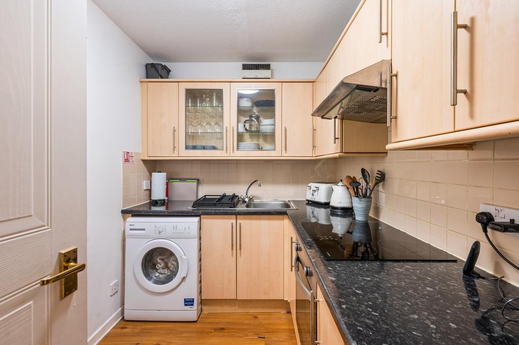 Apartment in Edinburgh - View 4