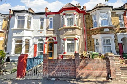 2 bedroom terraced house for sale, Chelmsford Road, Walthamstow