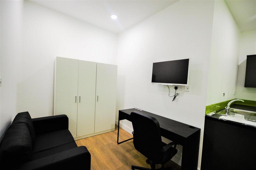 Apartment in Leicester - View 2