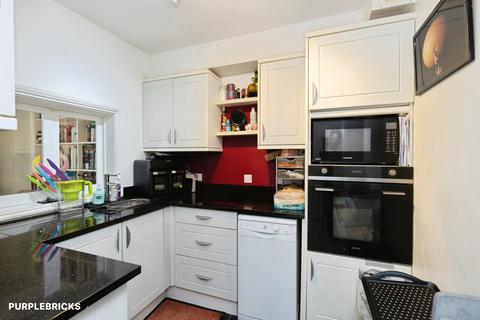 2 bedroom flat for sale, Westbourne Drive, Cheltenham, GL52
