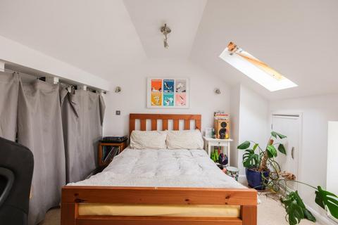 3 bedroom semi-detached house for sale, Waters Lane, Westbury-On-Trym