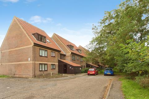 1 bedroom flat for sale, Armstrong Close, Newmarket
