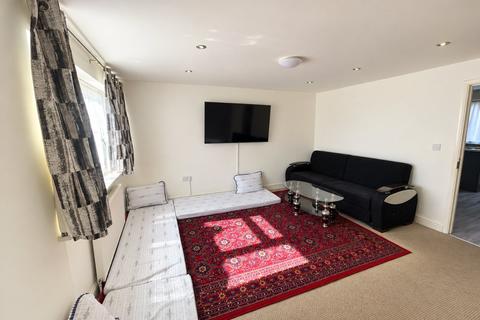 4 bedroom end of terrace house for sale, Sutton Hall Road, Greater London TW5