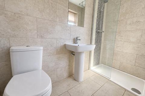 4 bedroom end of terrace house for sale, Sutton Hall Road, Greater London TW5