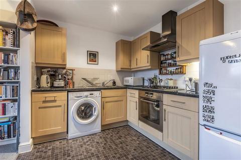 1 bedroom flat for sale, Townsend Street, London SE17