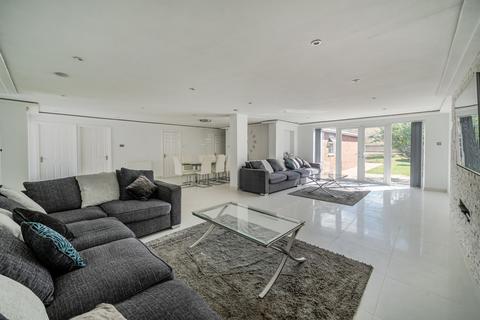 3 bedroom detached house for sale, Coppermill Road, Wraysbury, TW19