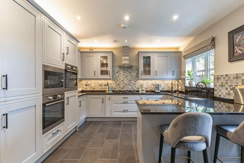 5 bedroom detached house for sale, Reeves Court, Welwyn, Hertfordshire