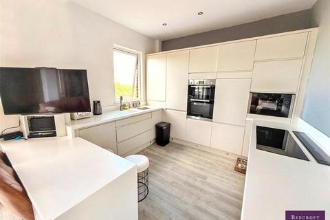 4 bedroom detached house for sale, Barnsley Road, Wombwell, Barnsley