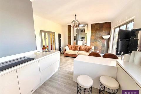 4 bedroom detached house for sale, Barnsley Road, Wombwell, Barnsley