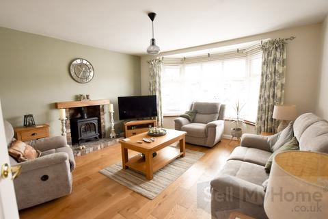 2 bedroom bungalow for sale, The Lynch, Nuneaton, Warwickshire