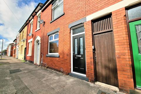 2 bedroom terraced house to rent, Roebuck Street, Preston PR2