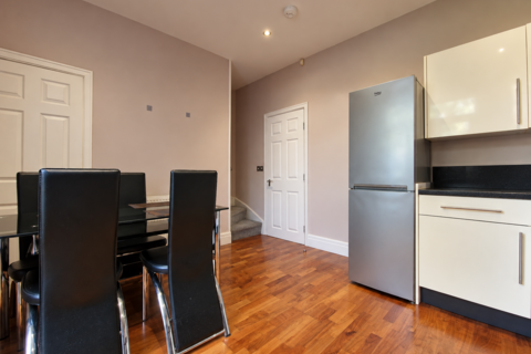 2 bedroom terraced house to rent, Roebuck Street, Preston PR2