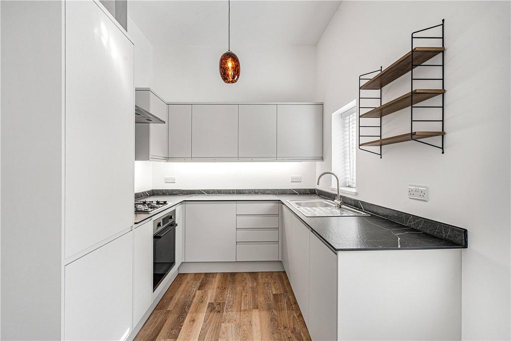 Apartment in Oxfordshire - View 2