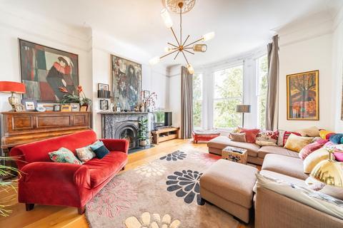 4 bedroom semi-detached house for sale, Dartmouth Park Avenue, London NW5