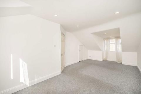 2 bedroom semi-detached house for sale, Sandringham Close, London SW19