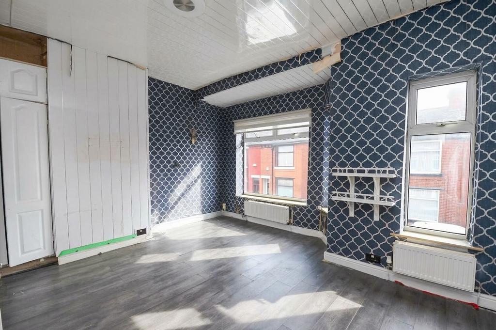 House in Salford - View 5
