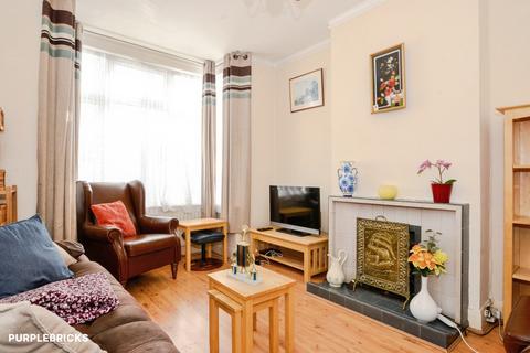 3 bedroom end of terrace house for sale, Whitby Road, Harrow, HA2