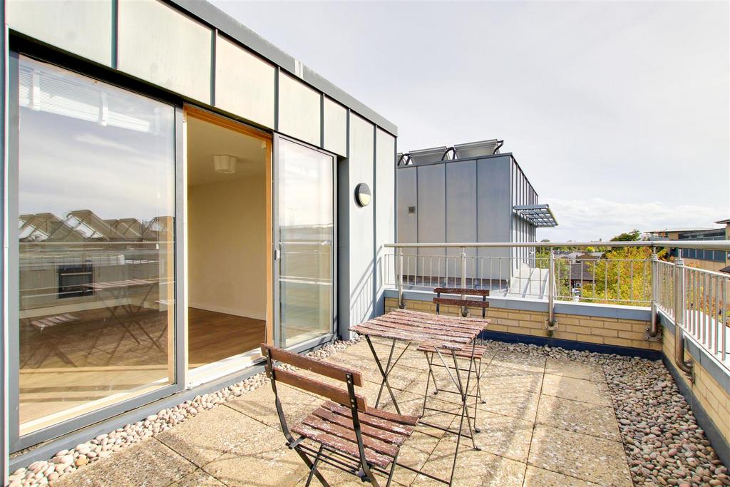Apartment in Cambridge - More