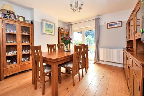 4 bedroom semi-detached house for sale, Manor Way, Banstead, Surrey, SM7