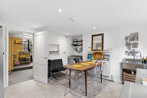 4 bedroom end of terrace house for sale, Chesterton Road, Cambridge, Cambridgeshire CB4