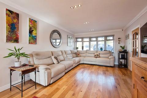 4 bedroom detached house for sale, Dryden Crescent, Stevenage