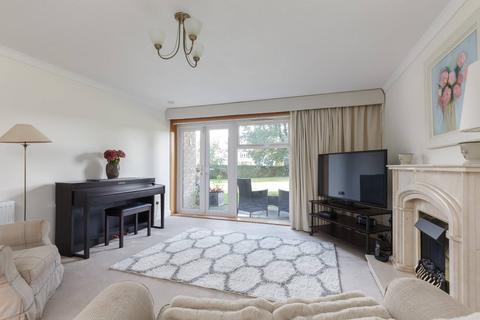 3 bedroom flat for sale, Flat 4, 2, Succoth Court, Ravelston, Edinburgh, EH12 6BZ