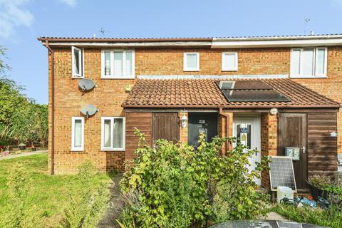 Studio for sale, Carman Close, Swindon