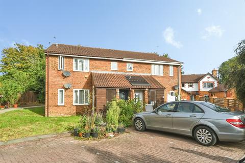 Studio for sale, Carman Close, Swindon