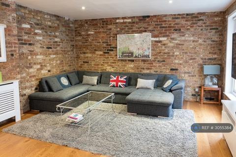 2 bedroom semi-detached house to rent, Fullwood's Mews, London, N1
