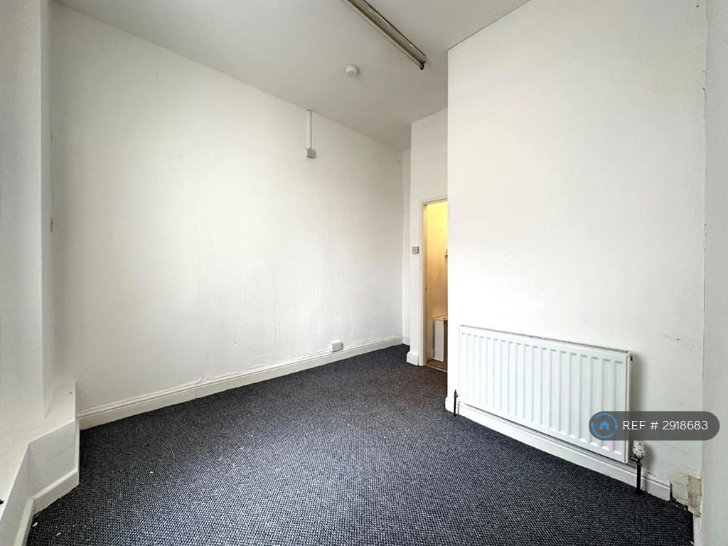 Apartment in Liverpool - View 5