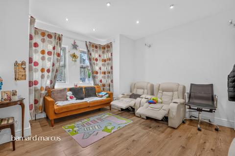 4 bedroom detached house for sale, Grosvenor Gardens, Wallington