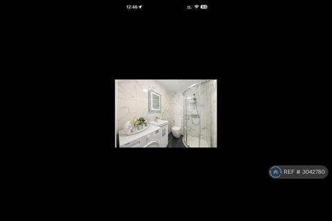3 bedroom end of terrace house to rent, Fowler Way, Uxbridge, UB10