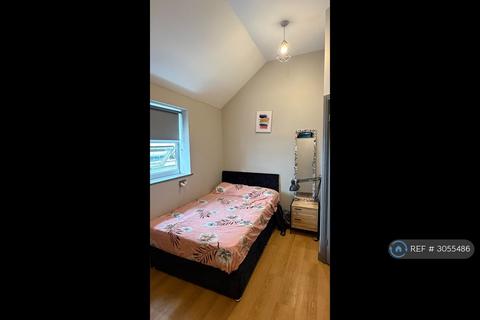 1 bedroom in a house share to rent, Borough Road, Middlesbrough, TS1