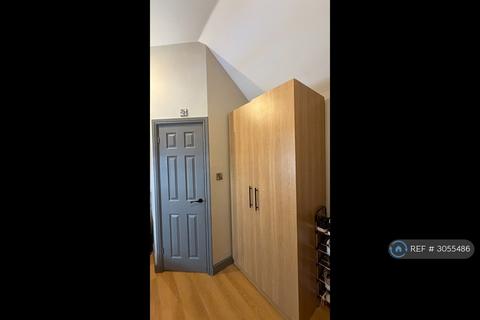 1 bedroom in a house share to rent, Borough Road, Middlesbrough, TS1