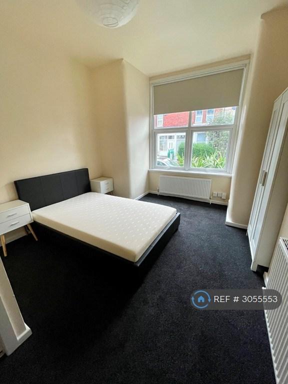 Apartment in Leeds, West Yorkshire - More