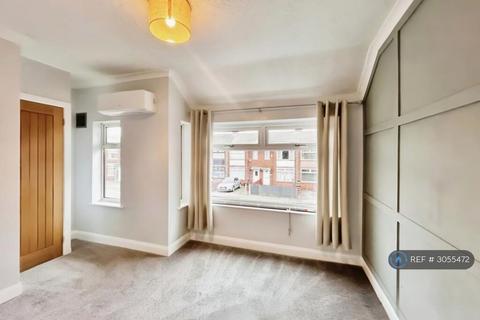 3 bedroom terraced house to rent, Wharfedale Avenue, Hull, HU9