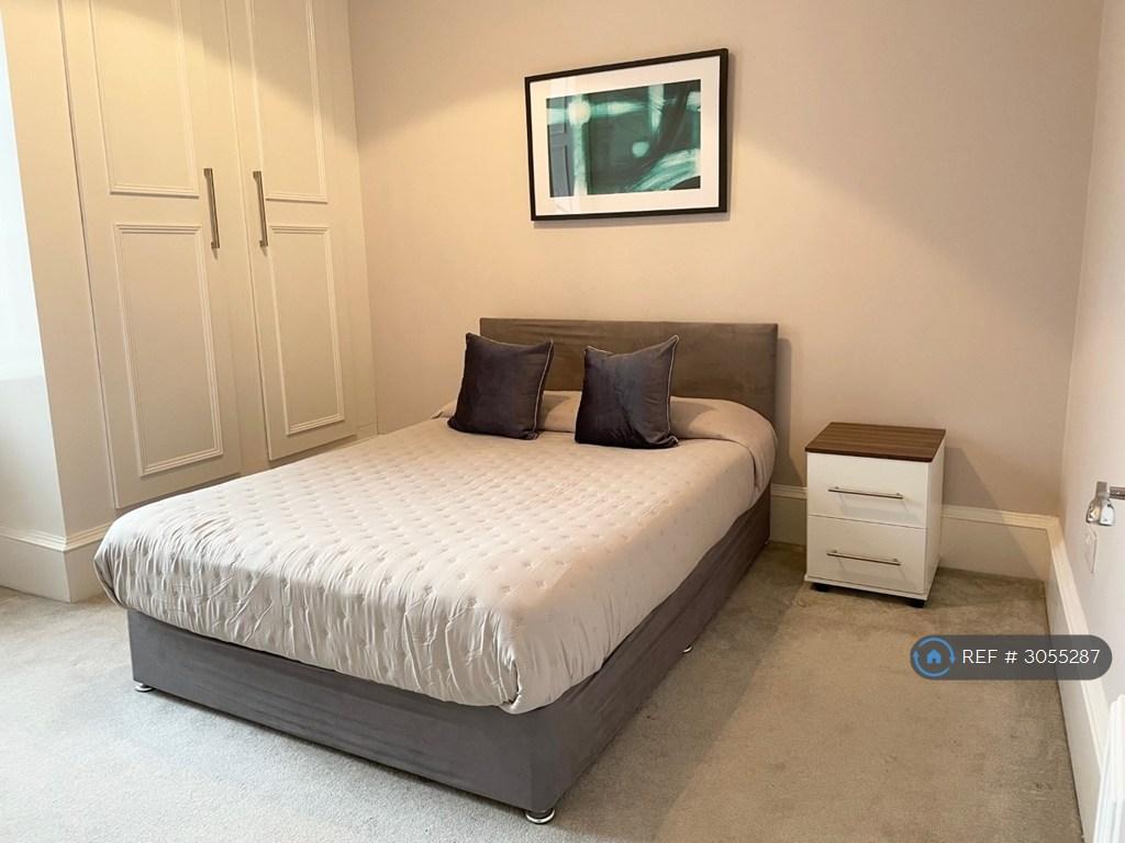 Apartment in Glasgow - View 3